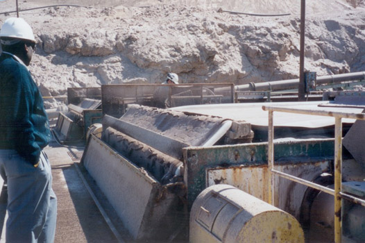 Vacuum belt filtration of copper tailings in Chile